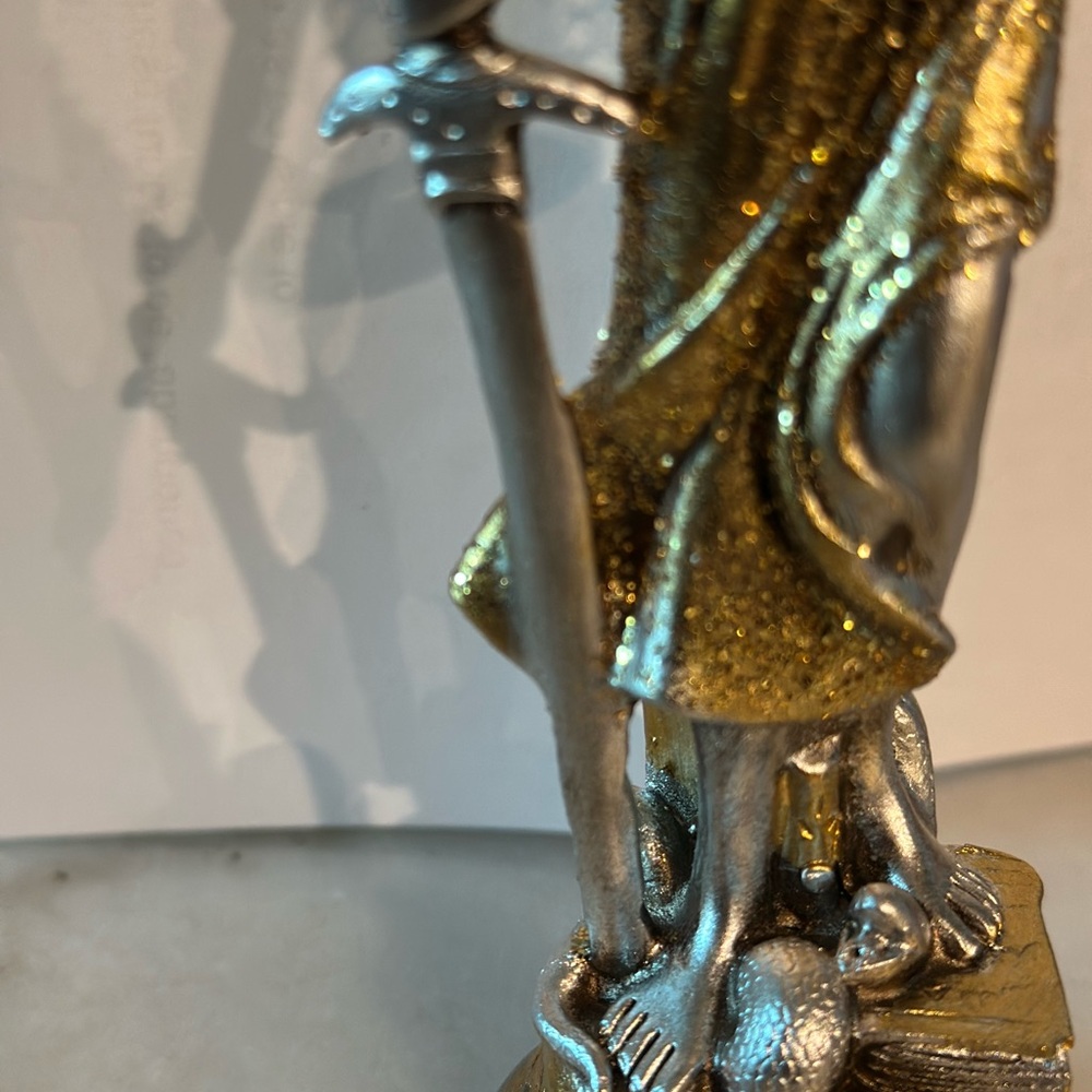 ⚖️ Elegant Gold and Silver Lady Justice Figurine - Picture 4 of 7